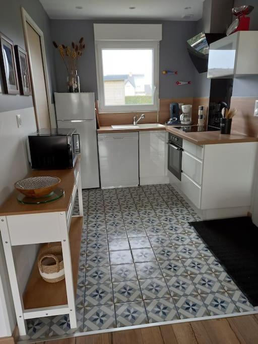 Maison 100m De La Les Pieds Dans L'eau Hébergement de vacances Surtainville